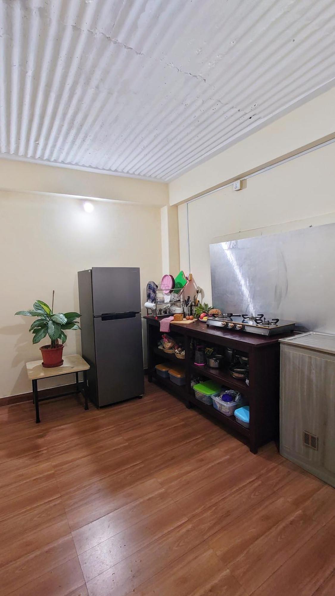 Santoshi Guest House, Покхара Экстерьер фото